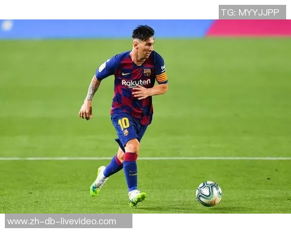 梅西在绿茵场上展现足球艺术的精彩瞬间与传奇故事 梅西在绿茵场上展现足球艺术的精彩瞬间与传奇故事