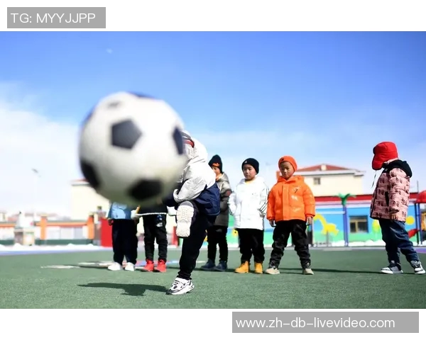 追逐梦想足球的旅程与心灵成长的故事 追逐梦想足球的旅程与心灵成长的故事