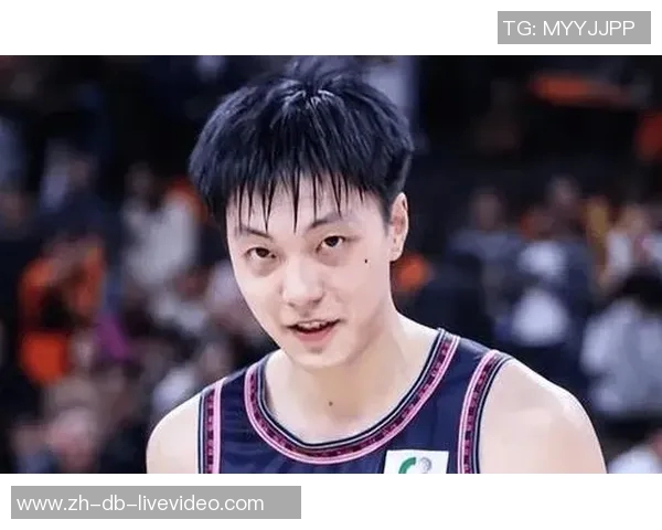 胡明轩重返新疆激情满满期待生日夜与家乡队的精彩对决